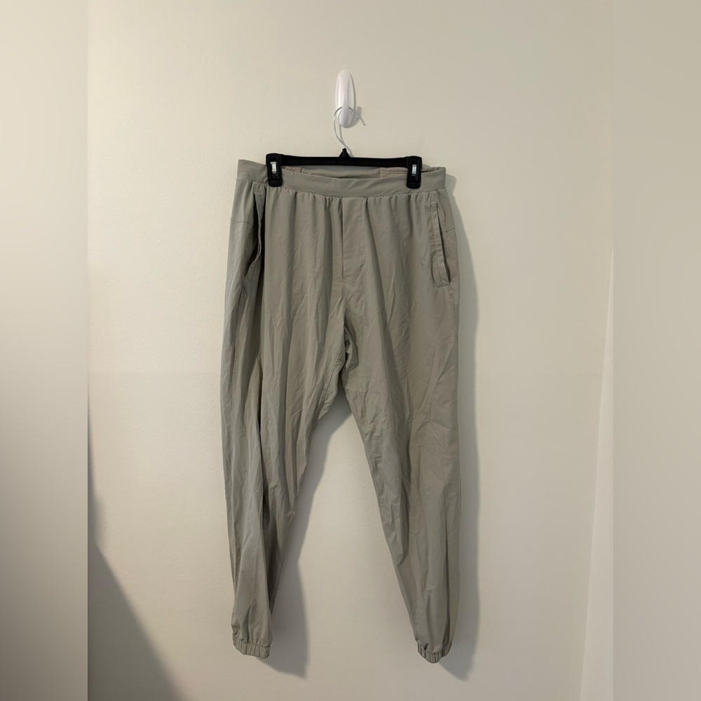 Men’s Lululemon Pace Breaker Joggers Large - Picture 2 of 5